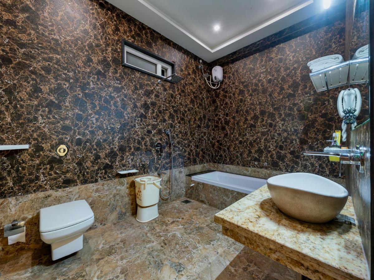 Dhule Hotel Chandradeep Regency מראה חיצוני תמונה